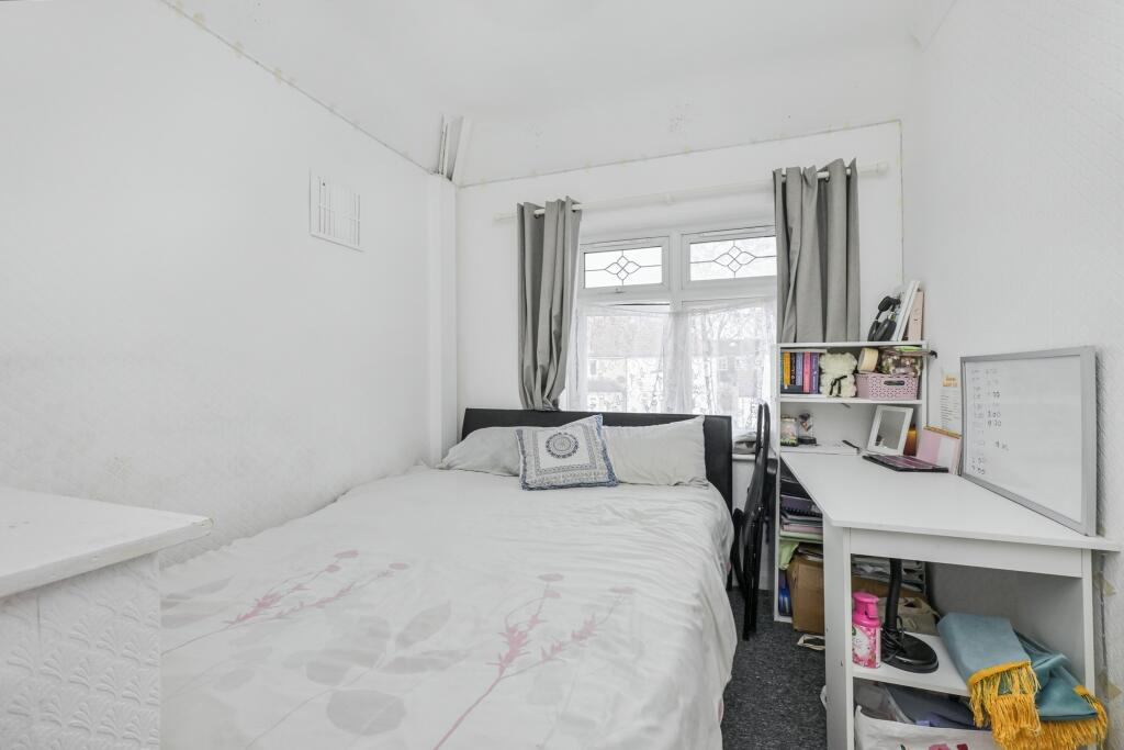 874 Green Lane, Dagenham, London, RM8 1BX