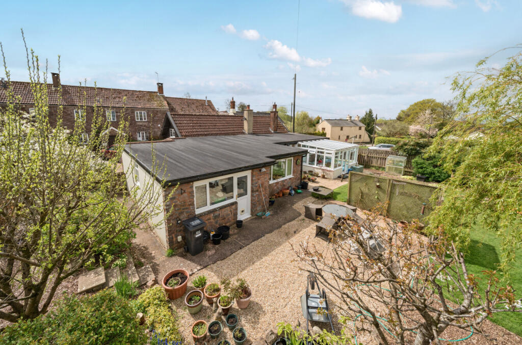 Staple Cross Seddons