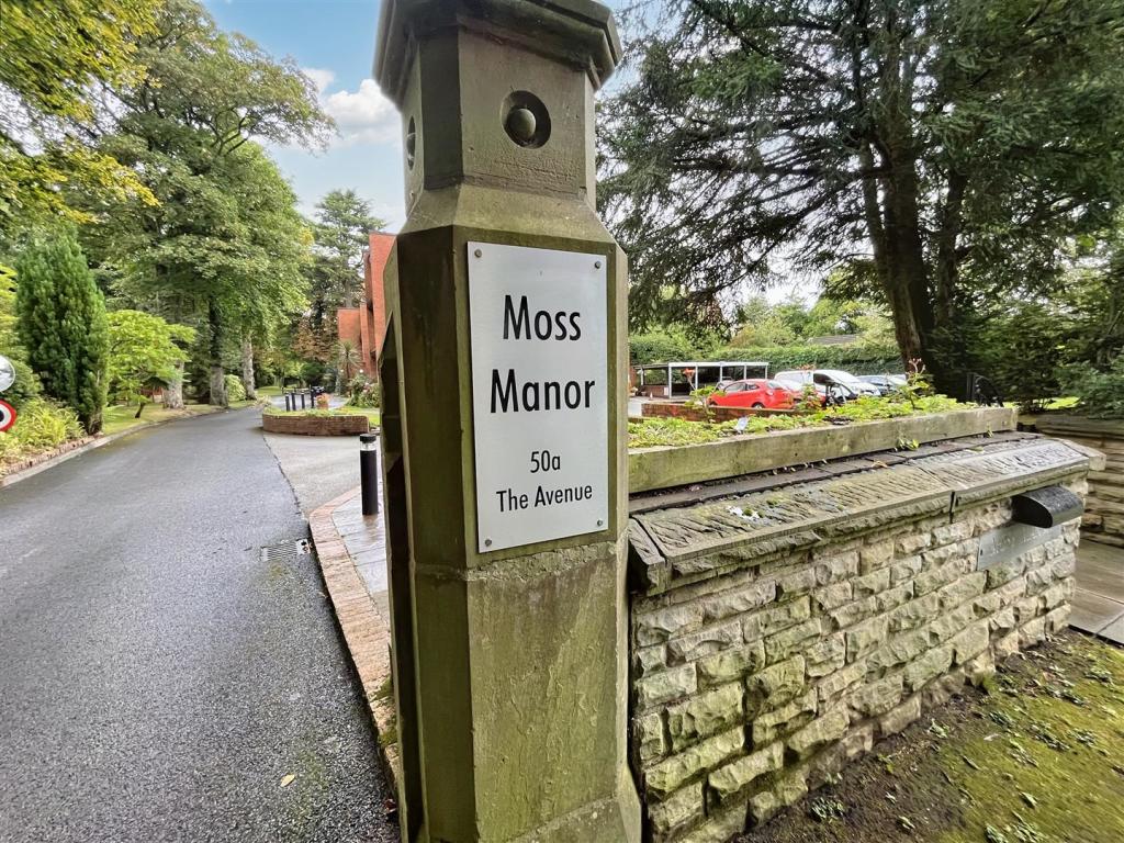 Moss Manor.jpg