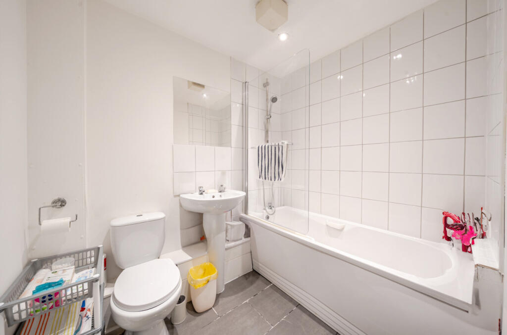 1361837-4-68e3aa3...