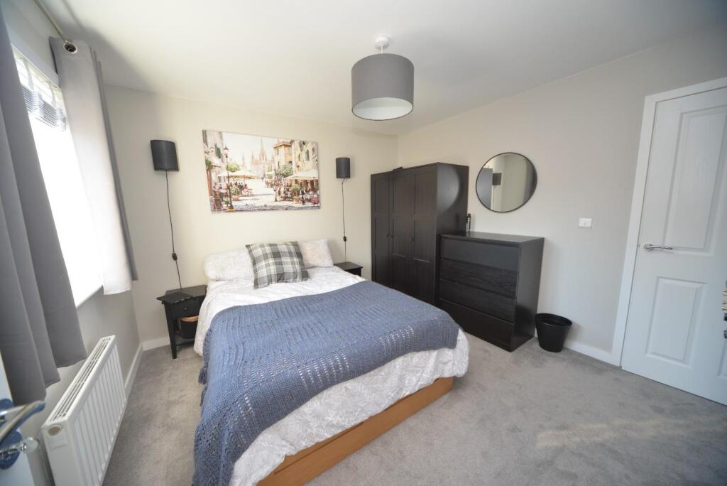 Principal bedroom.jpg