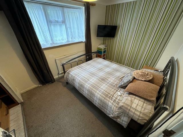bedroom main.jpg