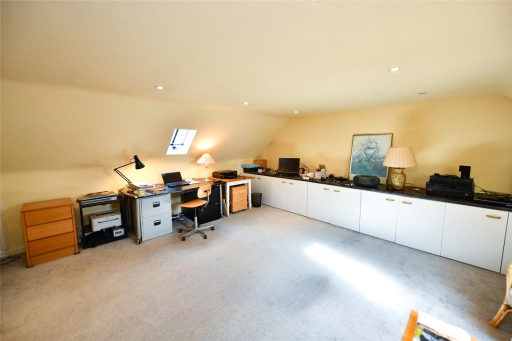Office/Bedroom 6