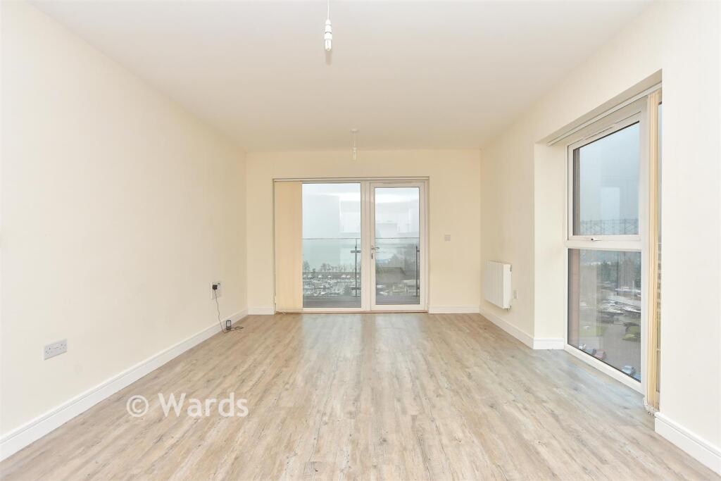 Kitchen/ Living Area