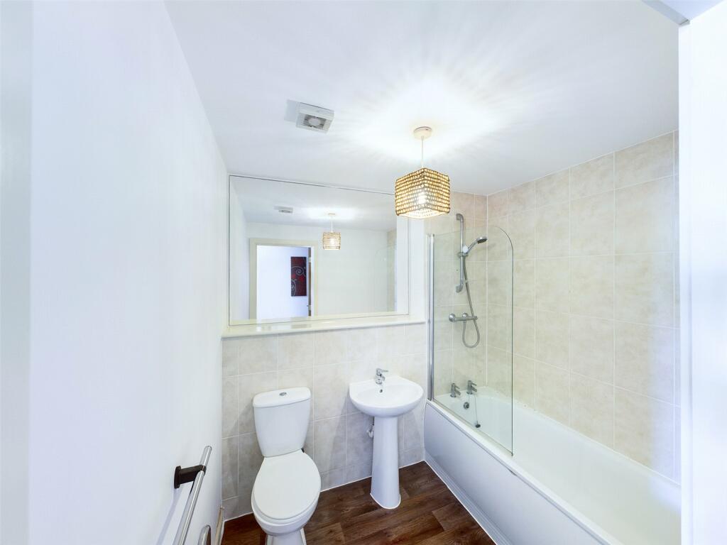 Main Bathroom