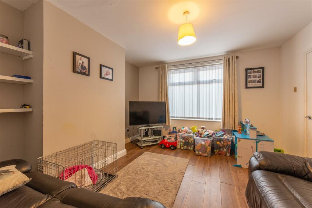 16 Clark Avenue-9.jpg