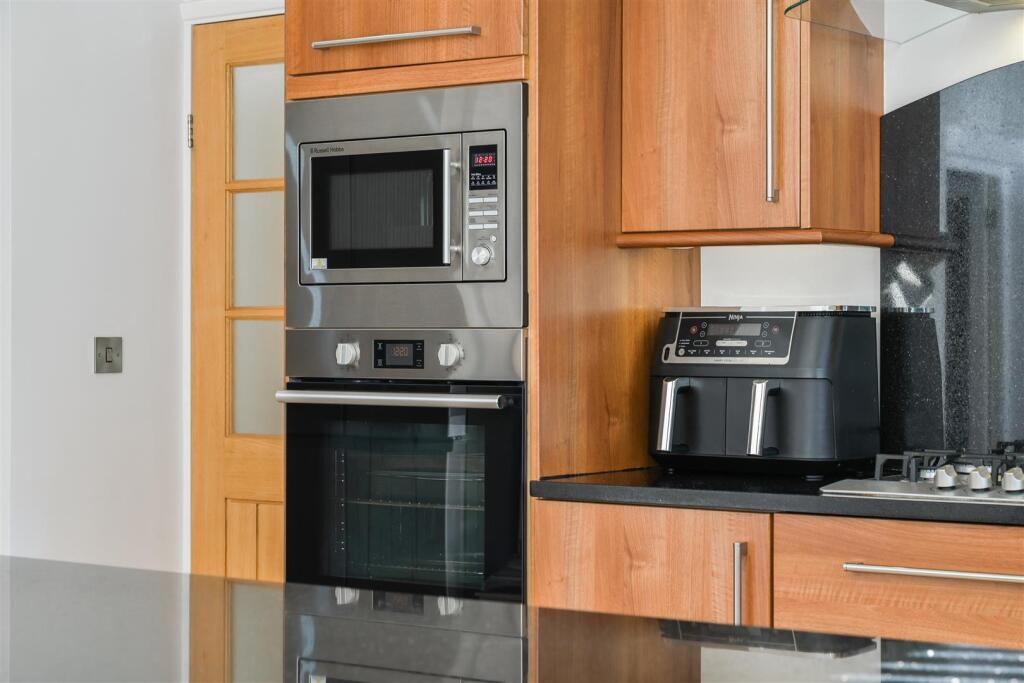 YEW TREE BOTTOM ROAD (21).jpg