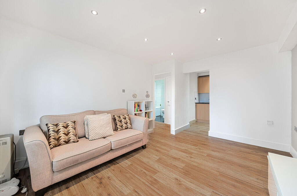 1303368-11-683f2e...