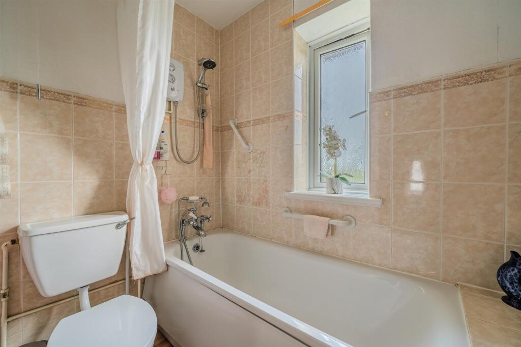 33 Hawthorn Road-6.jpg