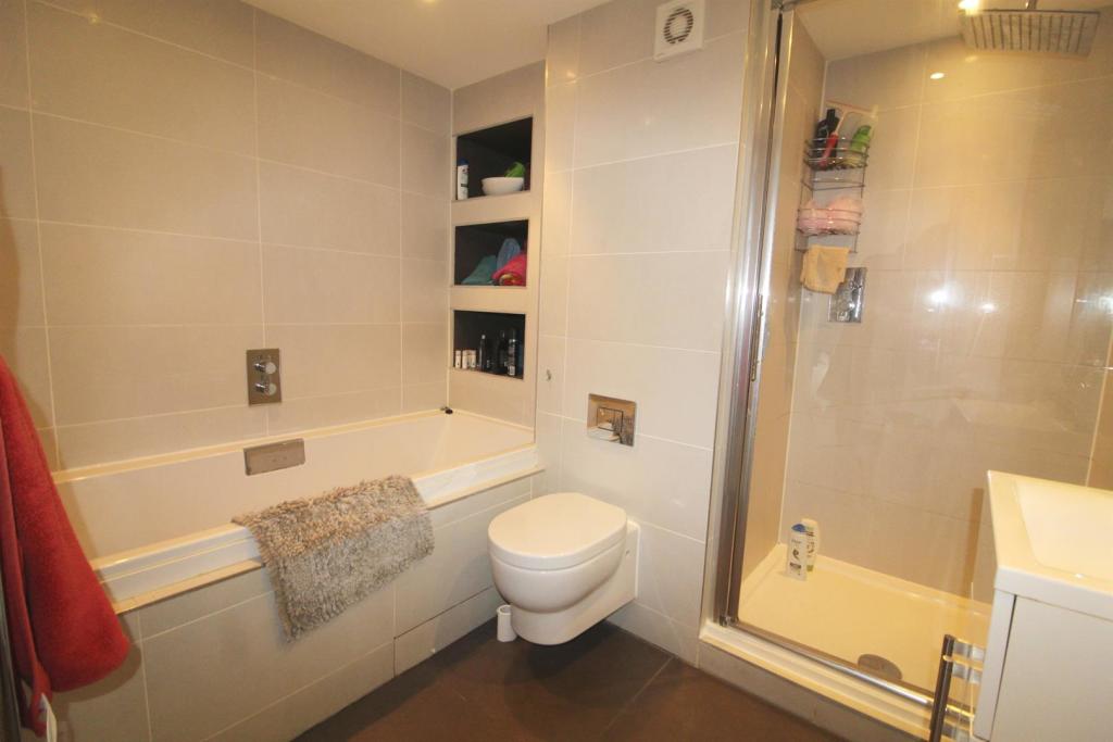 Bathroom NEW.jpg