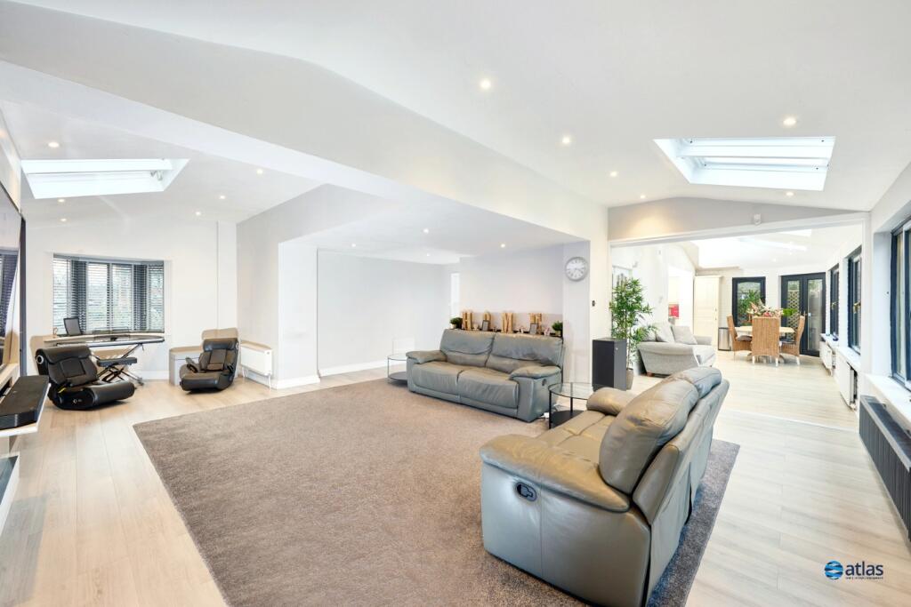 Reception/Living Area