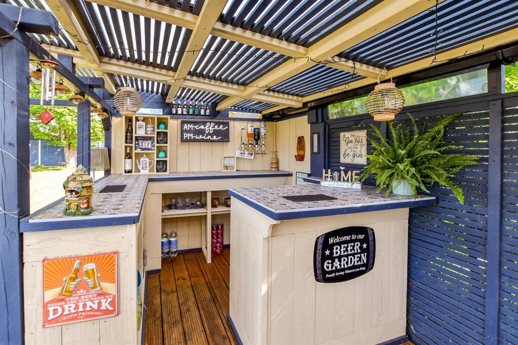 External Lifestyle Photograph