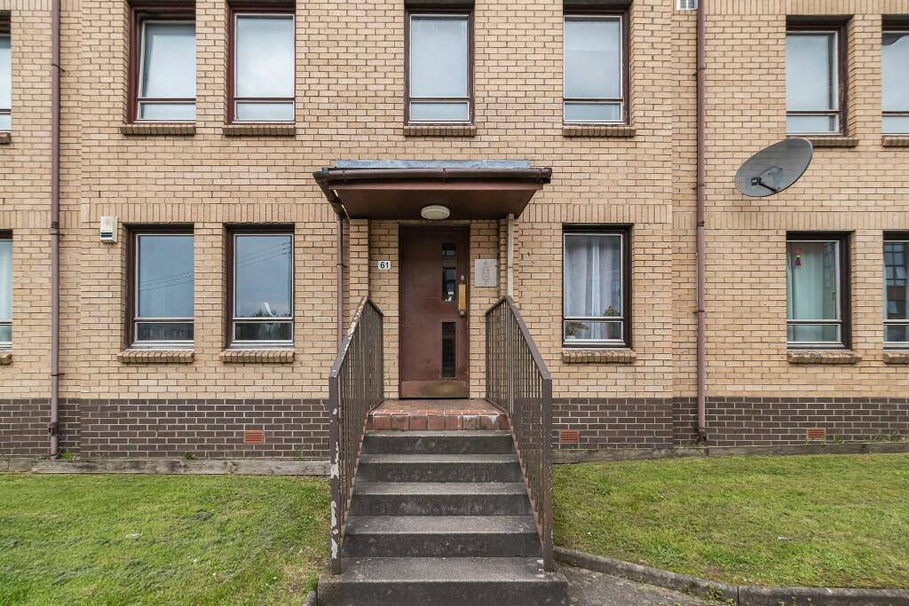 EXTERNAL FRONT 