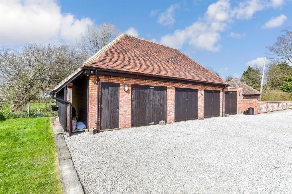 Workshop/Outbuildings