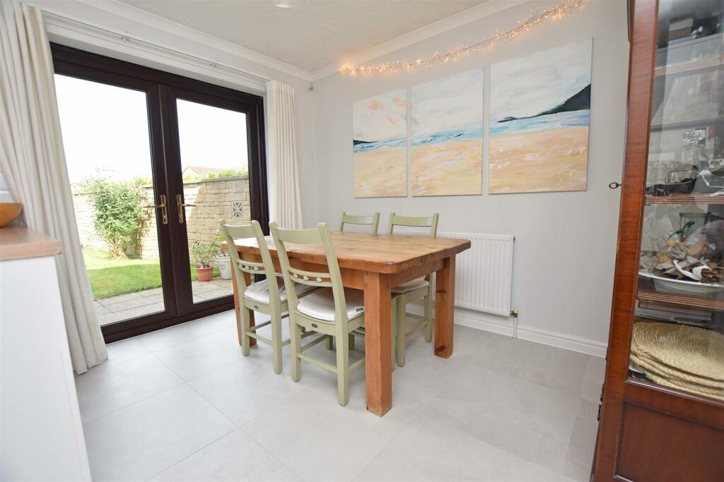 Dining Room.JPG