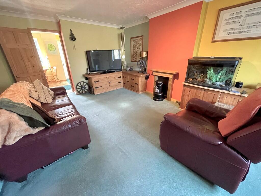 19 Biscay Close L...