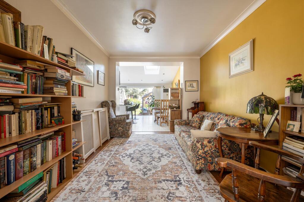 Grenville Gardens, IG8