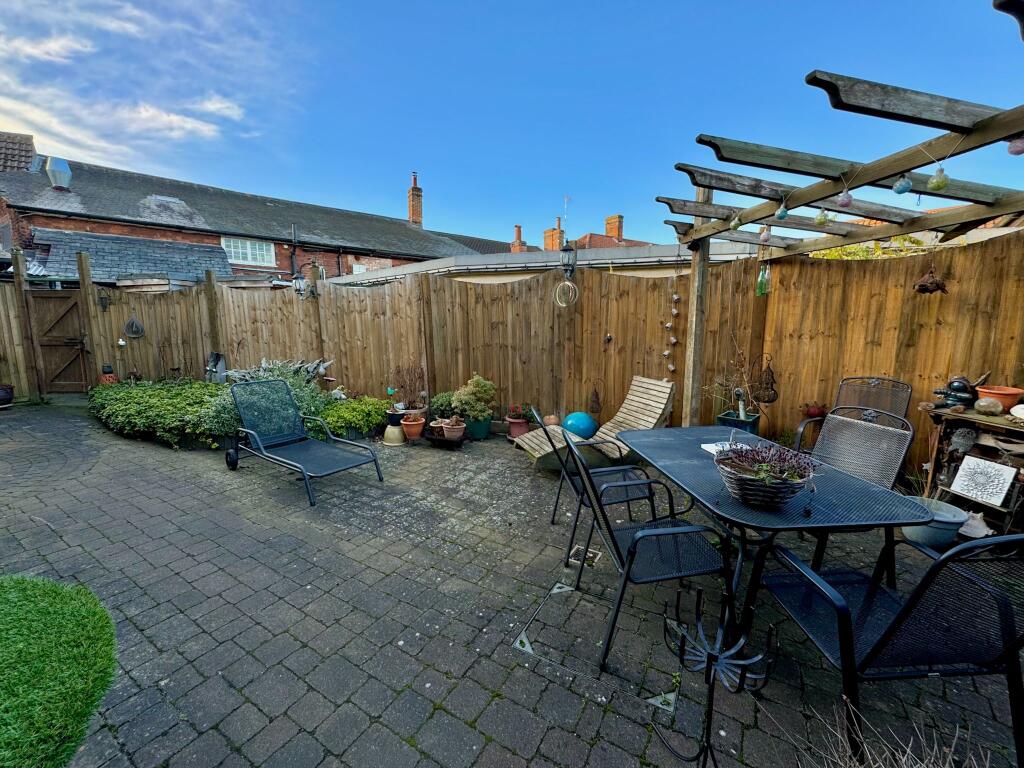Enclosed Garden - House