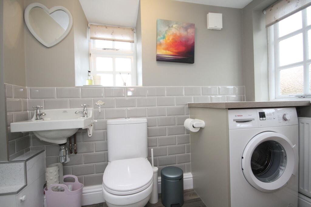Utility &amp; Shower Room
