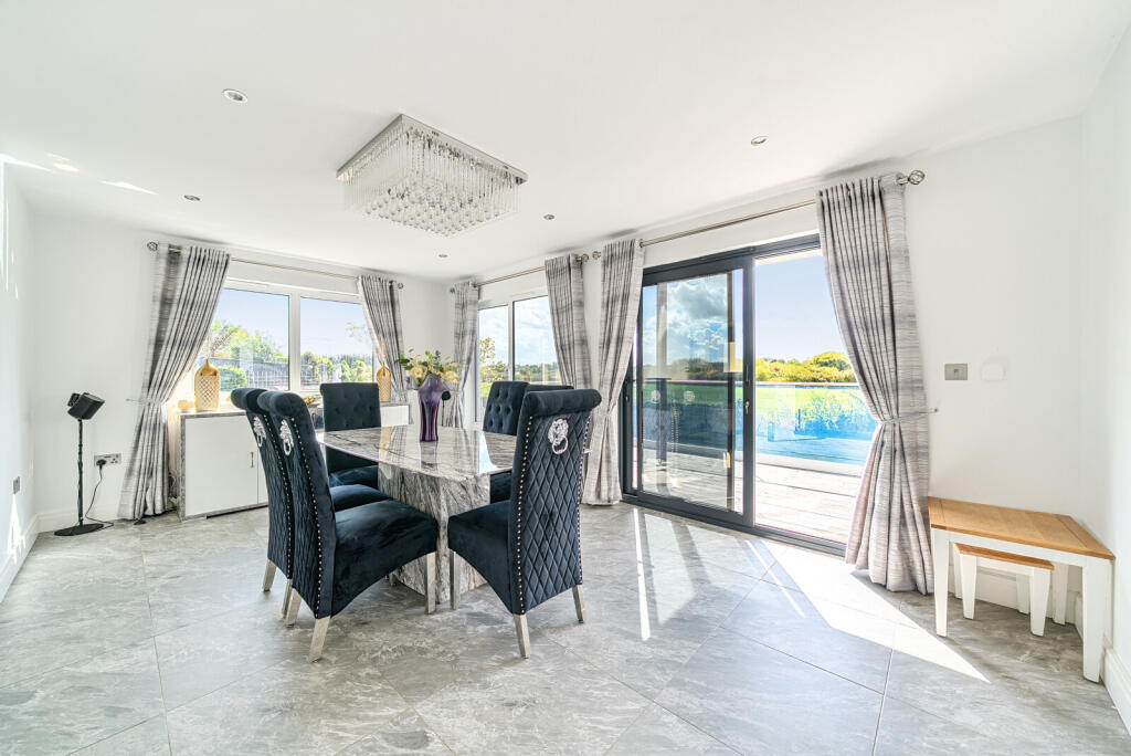 1347579-38-68bec0...