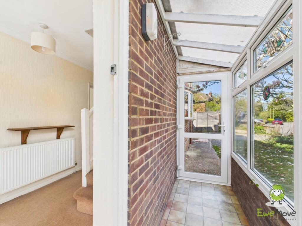 EweMove Basingstoke Estate Agents Chandler Road