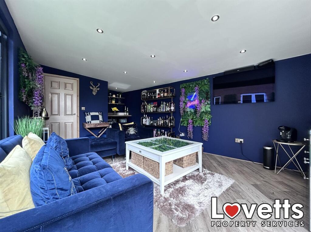 Garden Room (with WC)