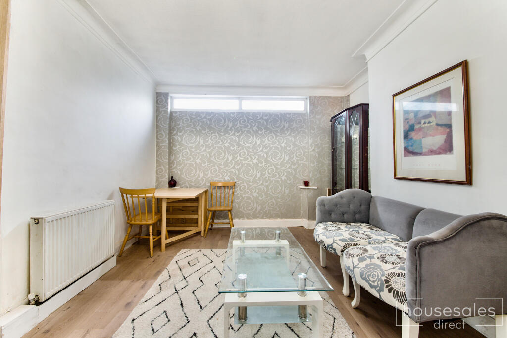 Kitchen/ Dining Room 