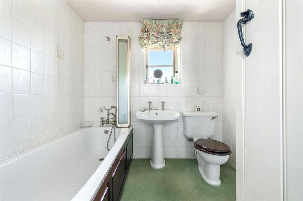 3 Bathrooms