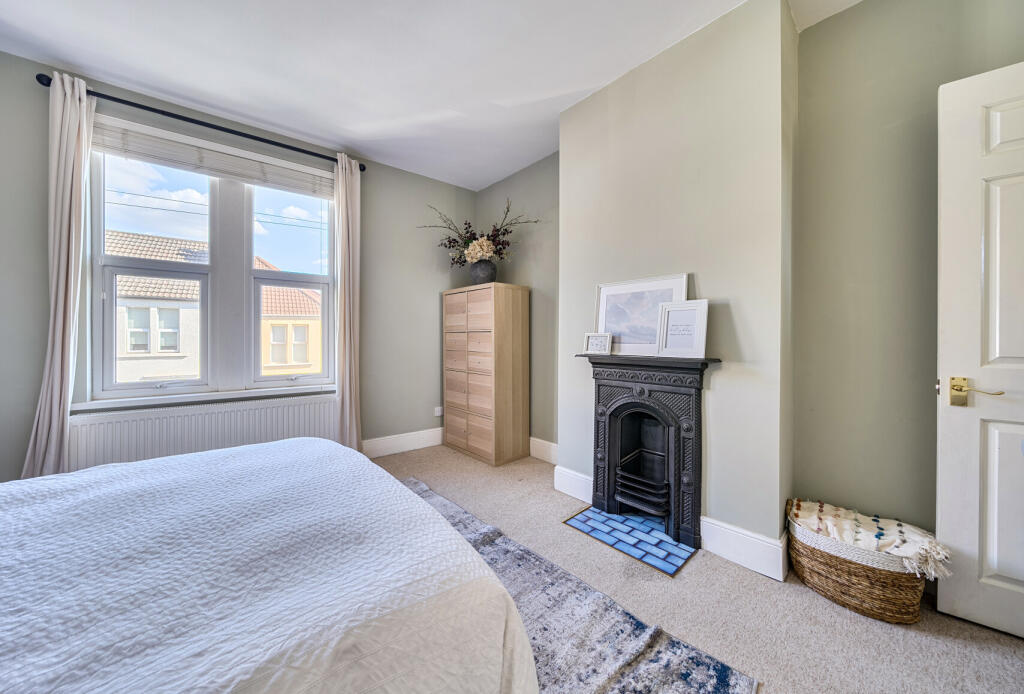 1324067-12-686e9f...