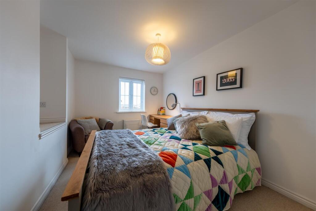 15 Sandford Drive-019.jpg