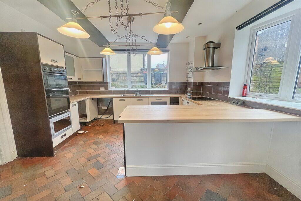 Alexandra Terrace, Sutton-in-Ashfield - Kitchen
