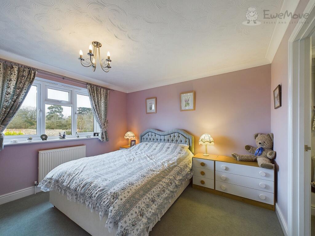 CAM03640G0-PR0031-STILL022