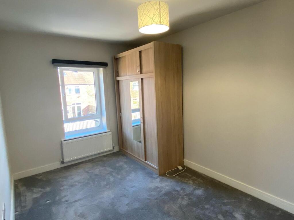 Bedroom 1.jpg