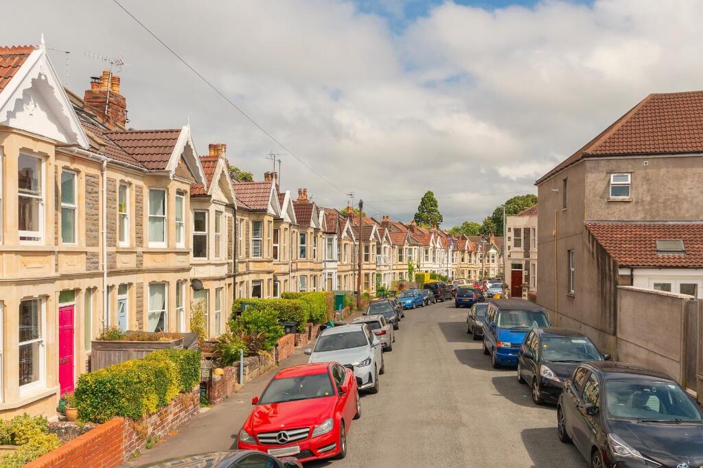 1S5R1KE - External C.jpg