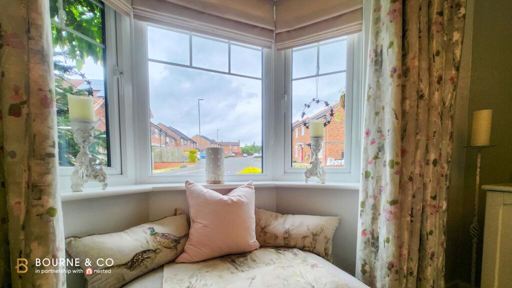 Living Room | Bay Window