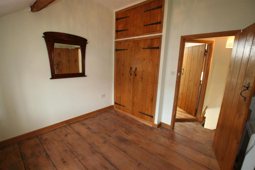 St James Cl, 3 Bedroom pic 2.JPG