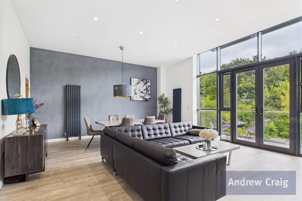 Open Plan Lounge, Ki