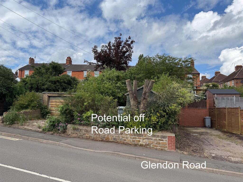 92 Glendon Rd Rothwell-15.jpg