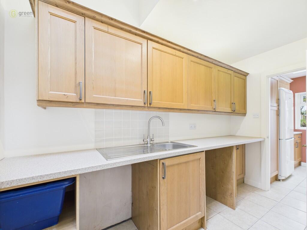 CAM03830G0-PR0202...