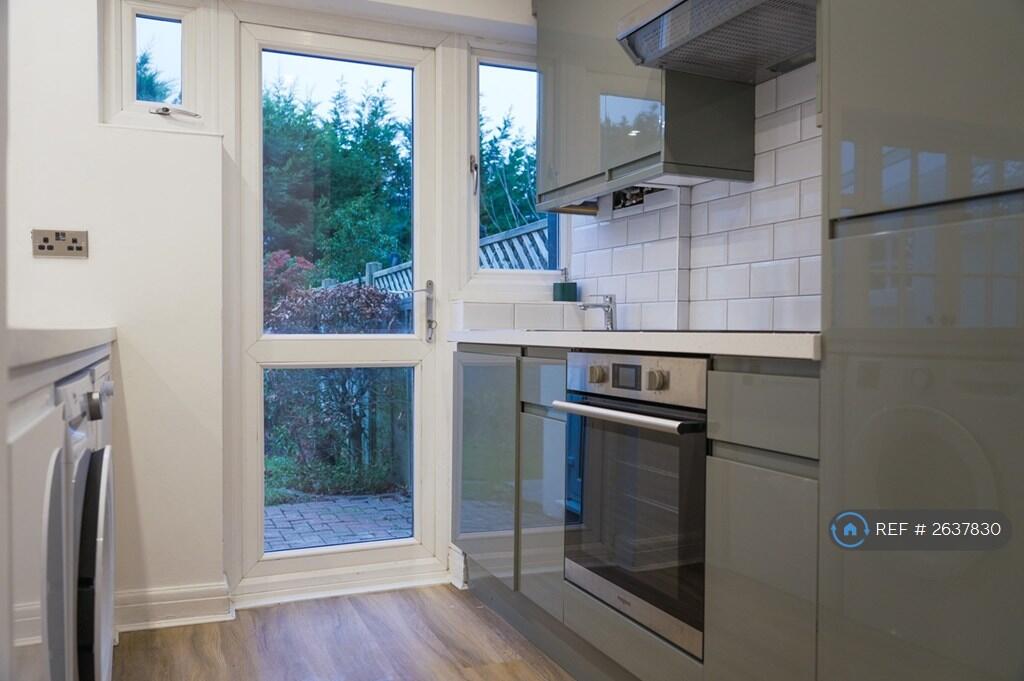 Kitchen To Backdoor