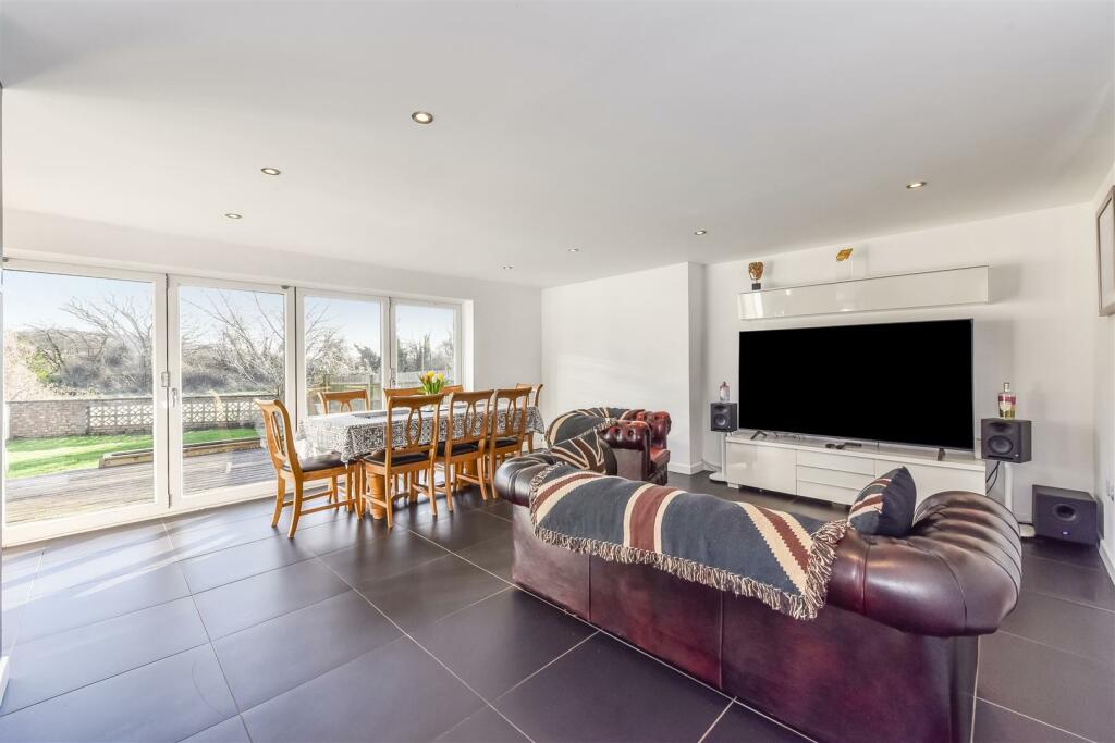 Kitchen/Diner/Family Room