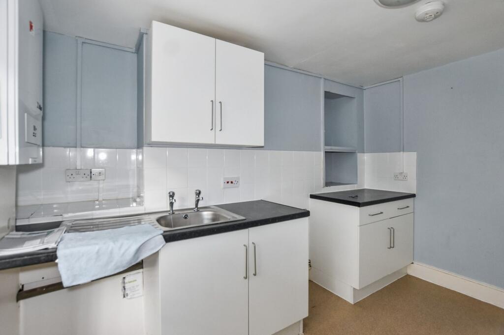 Flat A, 104 Peckham Hill Street, Peckham, London, SE15 5JT