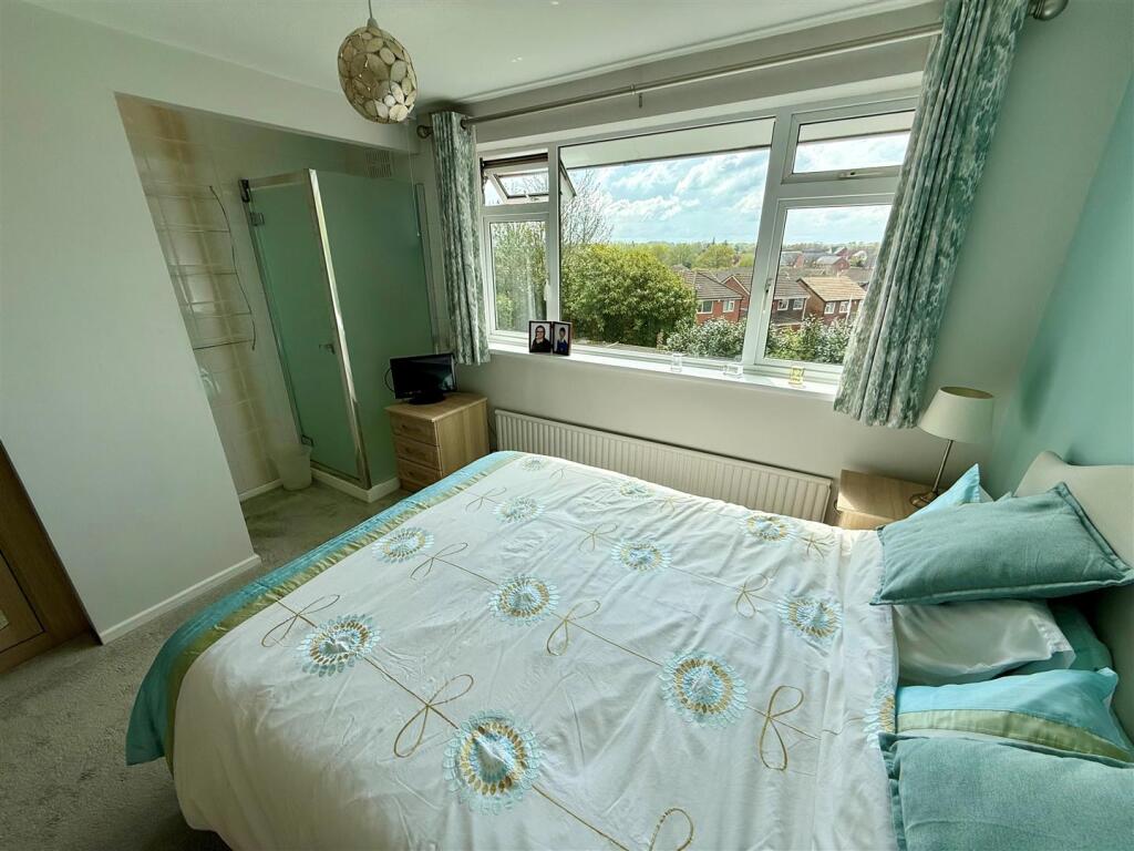 W8 Bed1-2.jpg