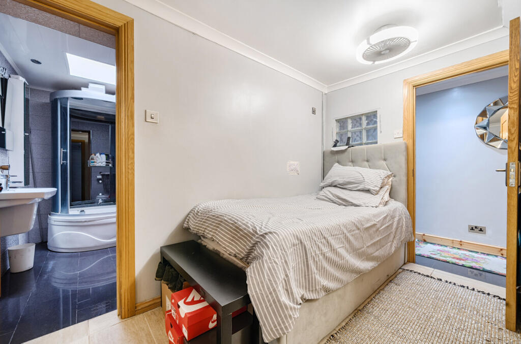 1325546-12-687f71...