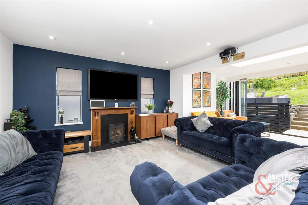 Valley Drive, 91-012.jpg