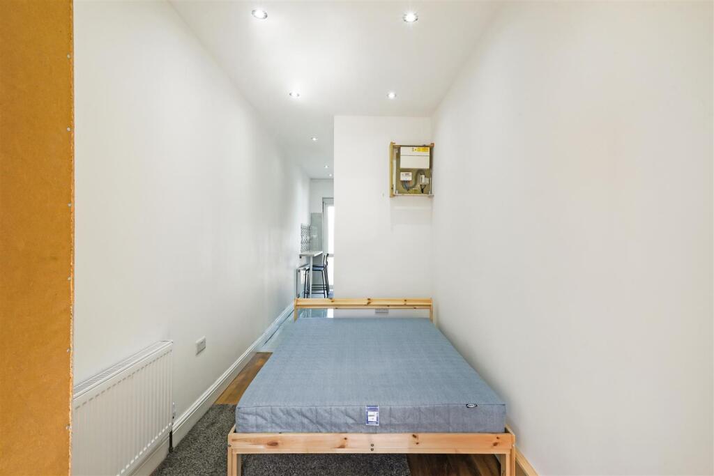 34 Whitton Avenue East - UHrLpcugNVnK9HHlSdA7.jpg