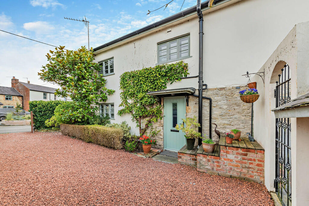 8619757-exterior0...