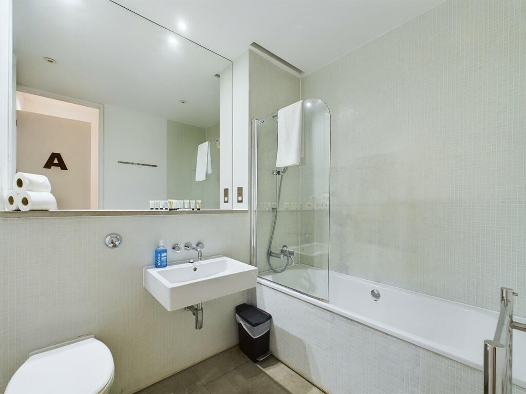 CAM02091G0-PR0172...