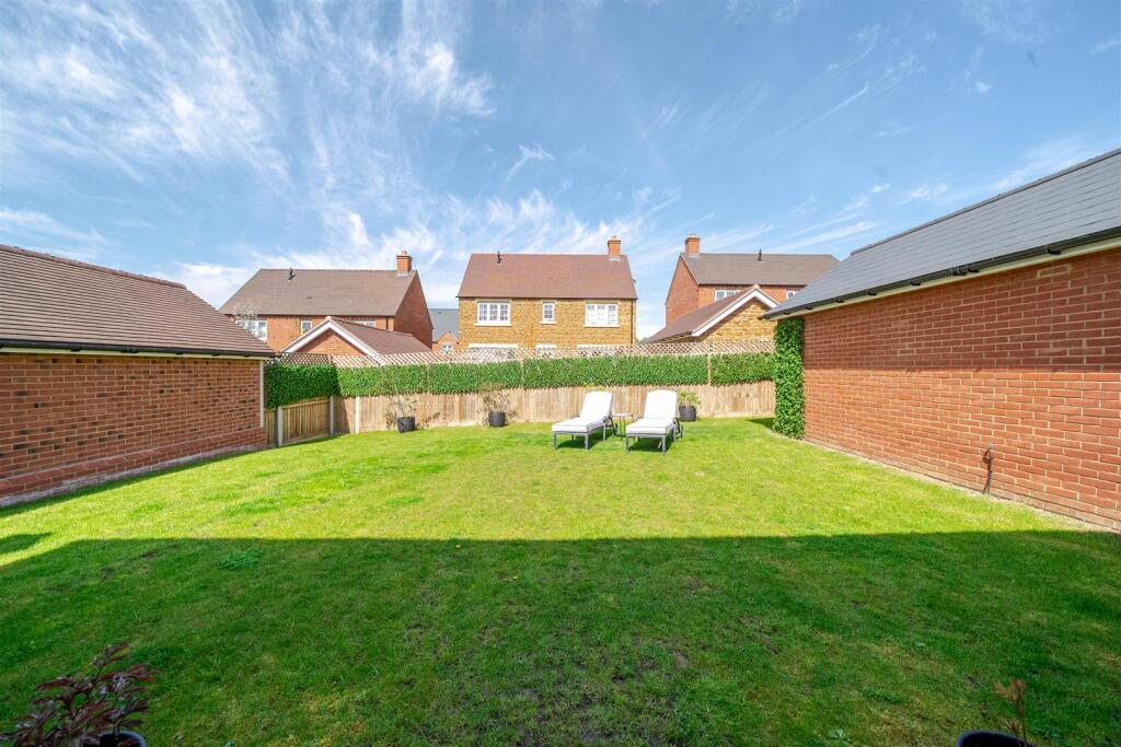 32 Tanters Road, Towcester (11).JPG