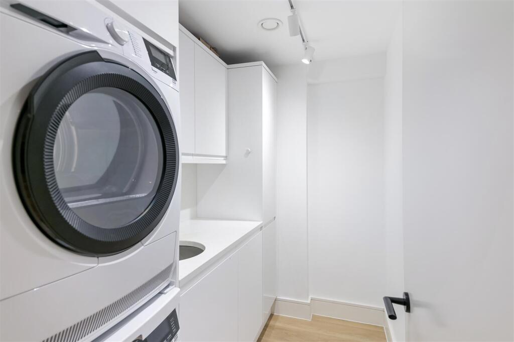 DEANS CLOSE,18-8.jpg